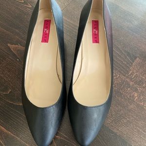 Pleaser USA black kitten heel size 15